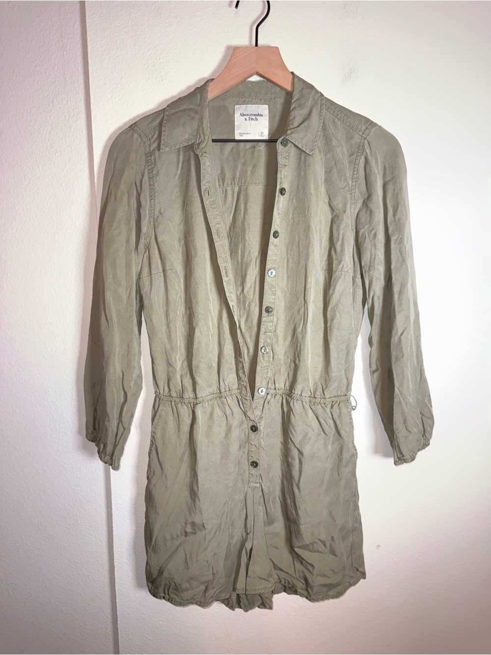 ABERCROMBIE AND FITCH sage green button up lightweight utility romper XS